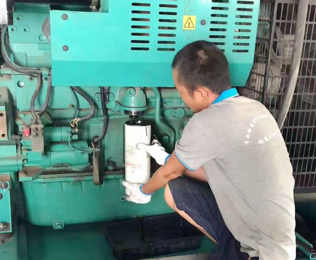 广州柴油发电机保养服务现场
